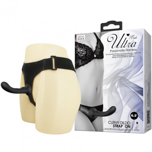 Изогнутый страпон черного цвета на трусиках Passionate Harness 16 см Изогнутый страпон черного цвета на трусиках Passionate Harness 16 см