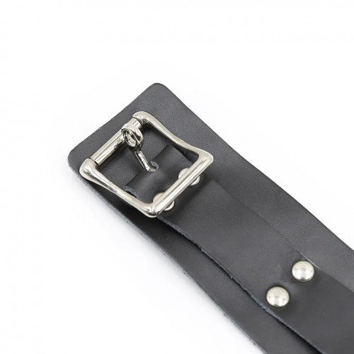 Черный ошейник с зажимами на соски Черный ошейник с зажимами на соски