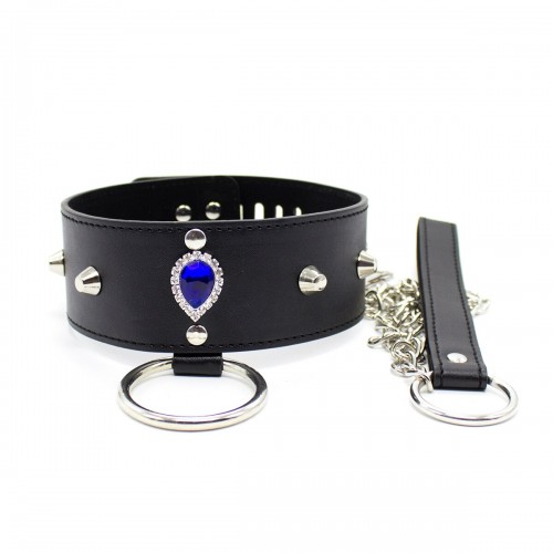 Ошейник на поводке с шипами и стразом