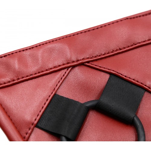 Трусики бордового цвета с креплением для страпона