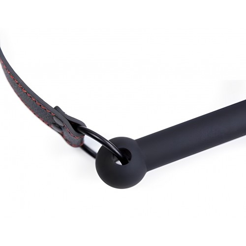 Черный кляп-трензель с черным ремешком Черный кляп-трензель с черным ремешком