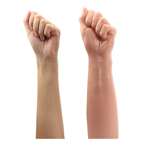 Кулак для фистинга Realistic Bitch Fist Кулак для фистинга Realistic Bitch Fist