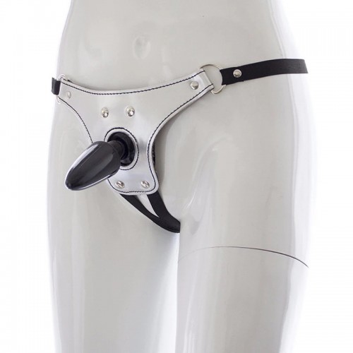 Черный страпон на серебристых трусиках 12 см Черный страпон на серебристых трусиках 12 см