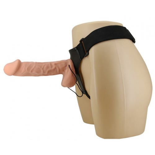 Реалистичный вибрострапон на трусиках Passionate Harness 21 см Реалистичный вибрострапон на трусиках Passionate Harness 21 см