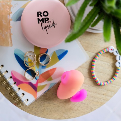 Бесконтактный мини-стимулятор клитора Romp Kiss Бесконтактный мини-стимулятор клитора Romp Kiss