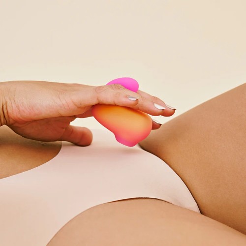 Бесконтактный мини-стимулятор клитора Romp Kiss Бесконтактный мини-стимулятор клитора Romp Kiss